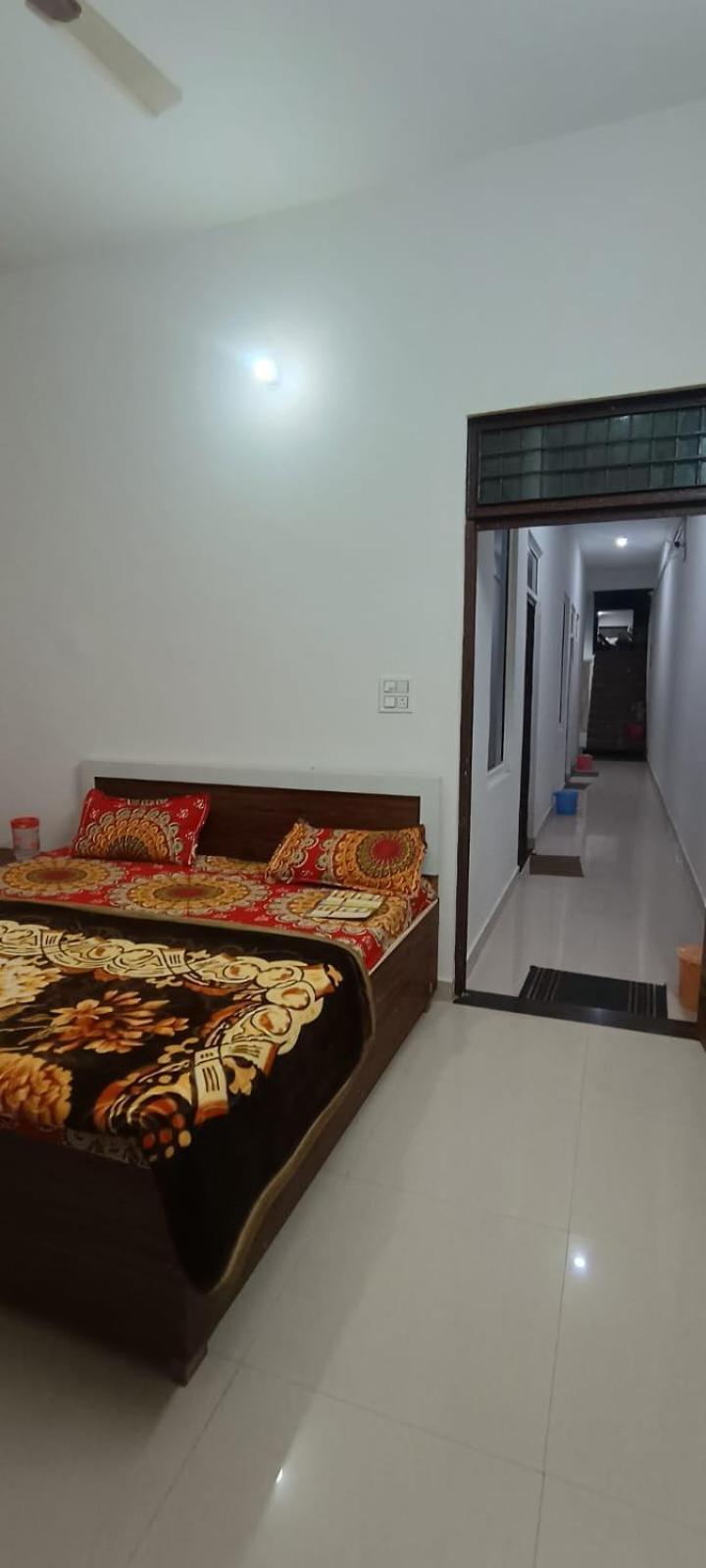 Geeta Dham Hotel Vrindāvan Exterior foto